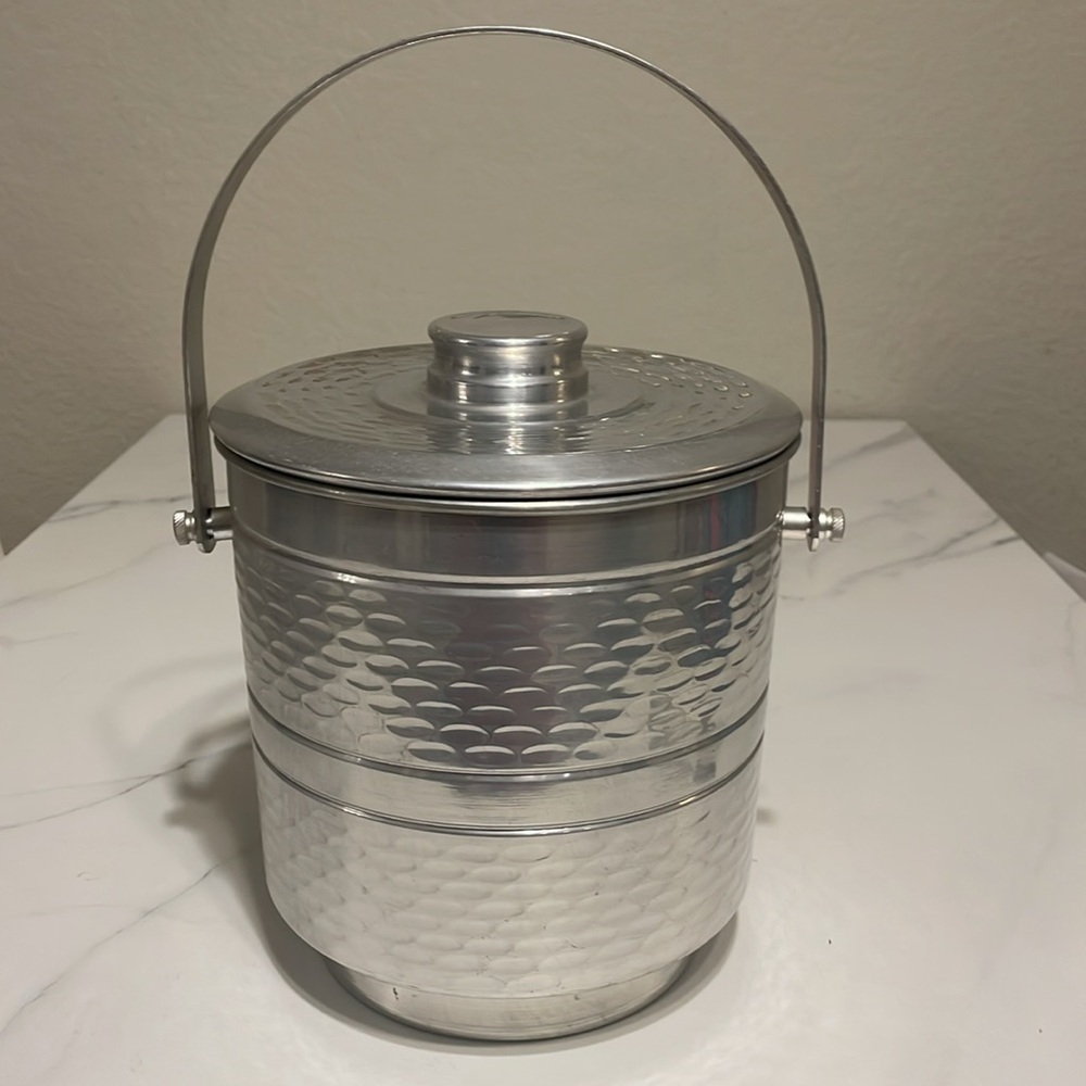 1950’s hammered aluminum ice bucket with lid, handle & tongs. NASCO Italy